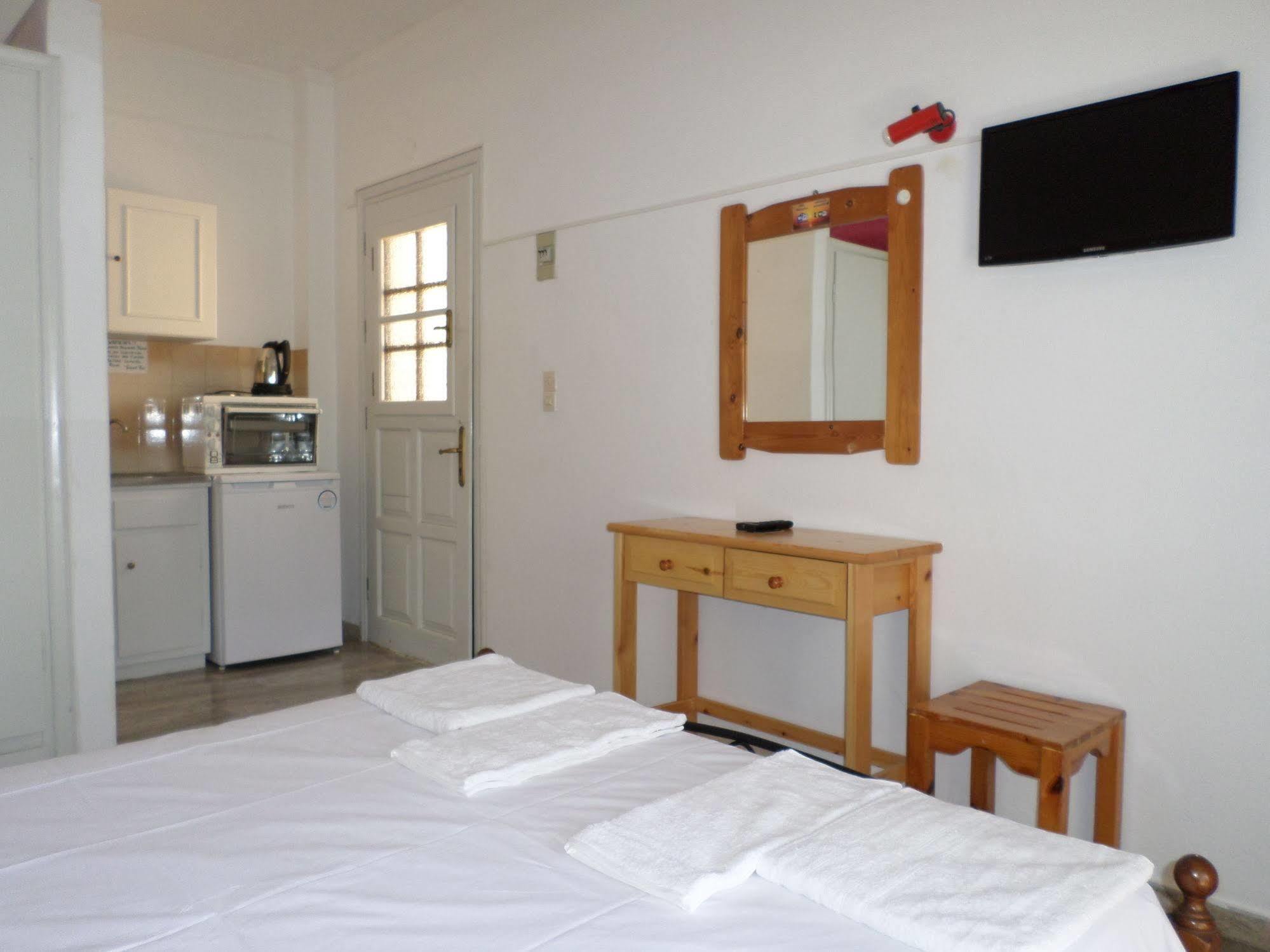 Rising Sun Apartments & Studios Benitses  Buitenkant foto