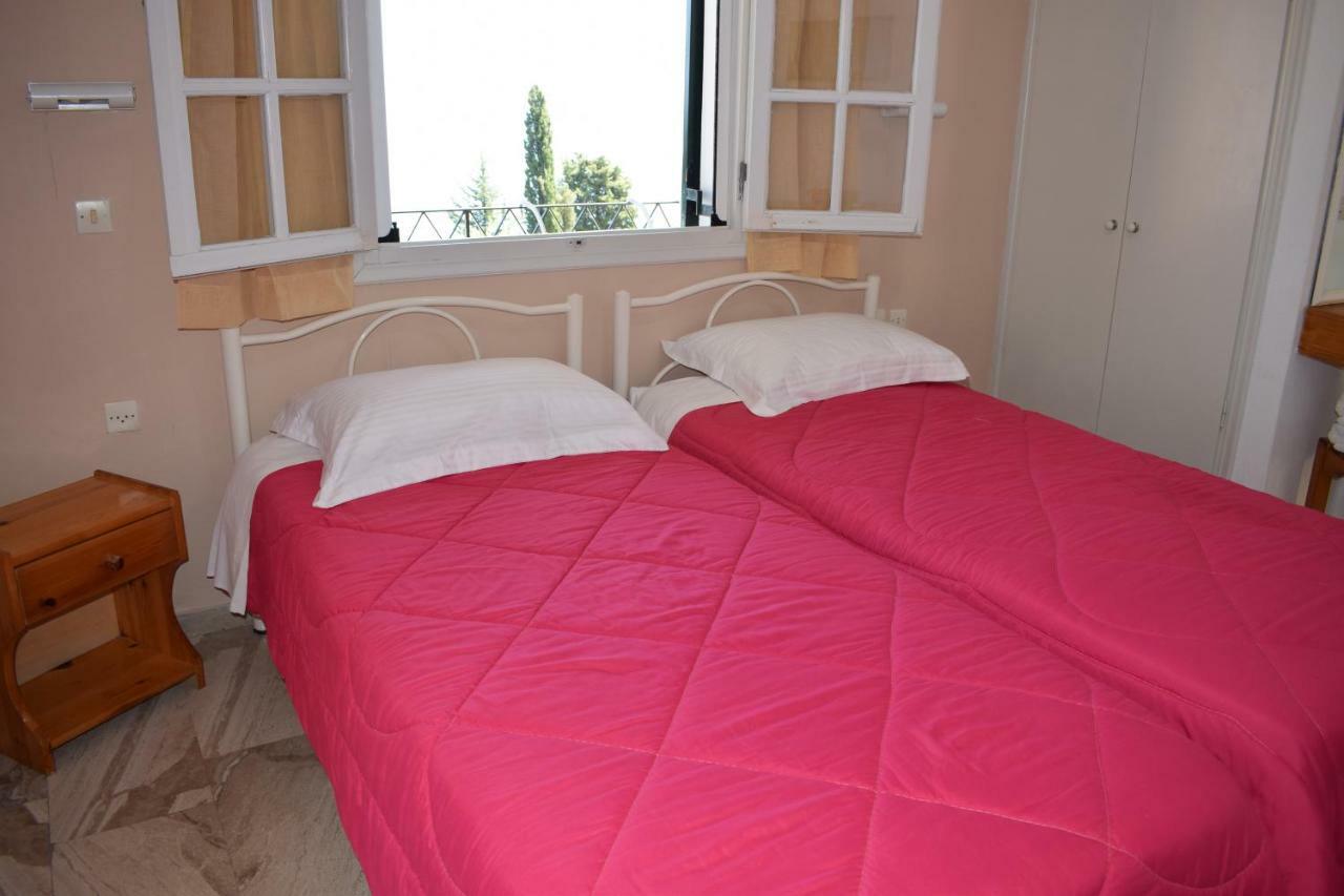 Rising Sun Apartments & Studios Benitses  Buitenkant foto